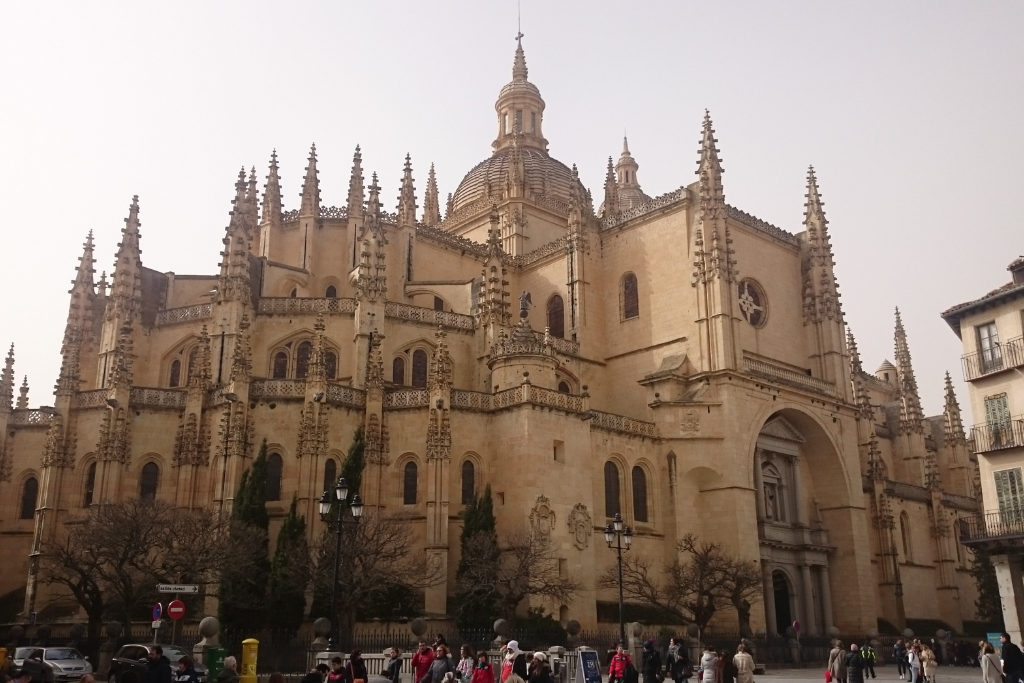 The striking Gothic architecture of the Segovia Cathedral.